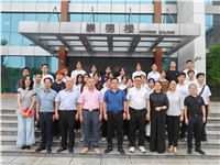 爱心汇聚，情暖学子